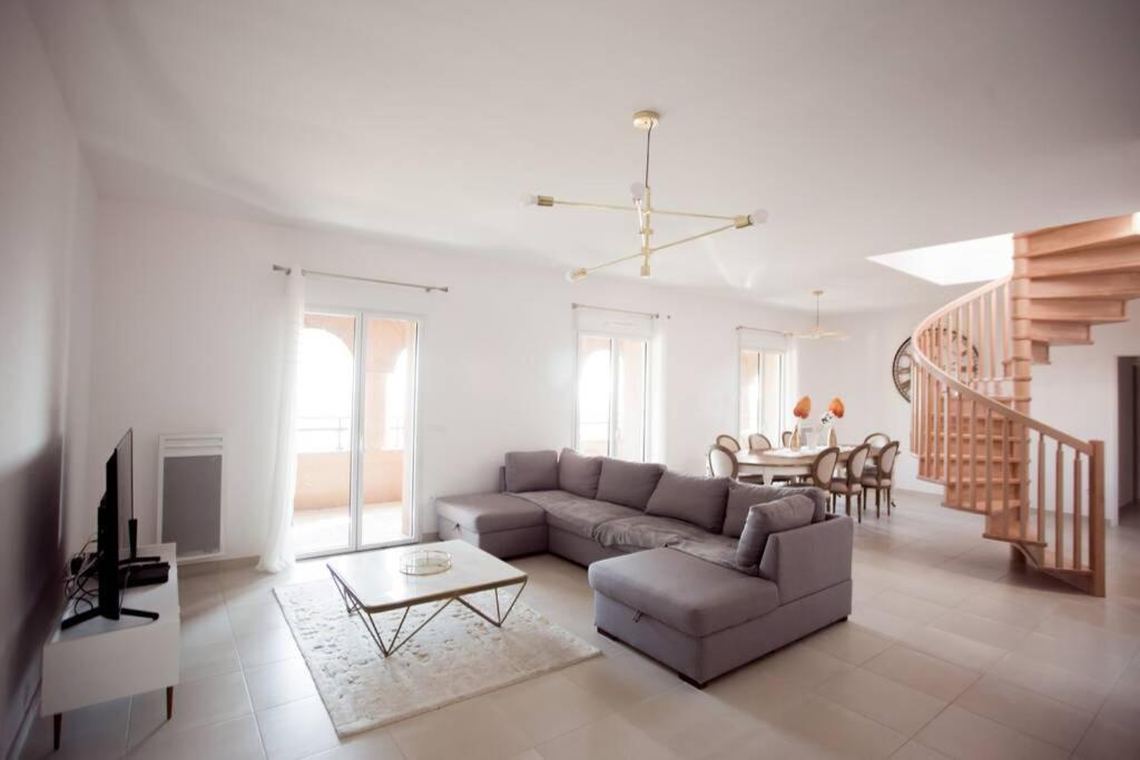 Magnifique Appartement Avec Vue Imprenable La Londe-les-Maures Zewnętrze zdjęcie