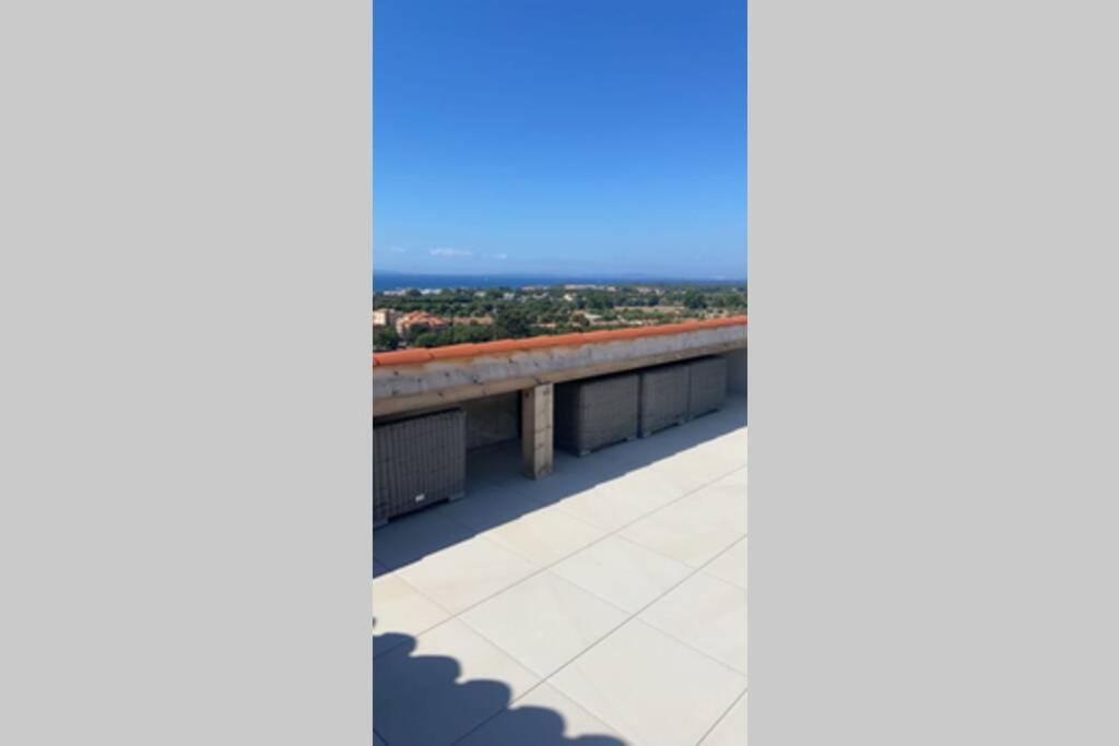 Magnifique Appartement Avec Vue Imprenable La Londe-les-Maures Zewnętrze zdjęcie